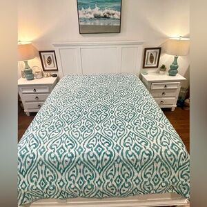 Bar III Macy’s Teal and White Ikat Print Duvet Cover